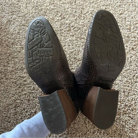 Korks Kork-Ease Leyland Snakeskin Textured Leather Ankle Boots Size 9.5 - Picture 7 of 9